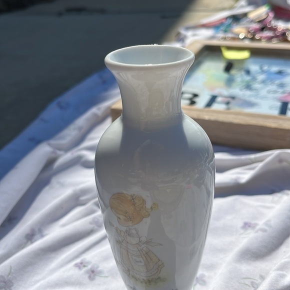 Precious Moments Vntg Vase - Picture 3 of 4